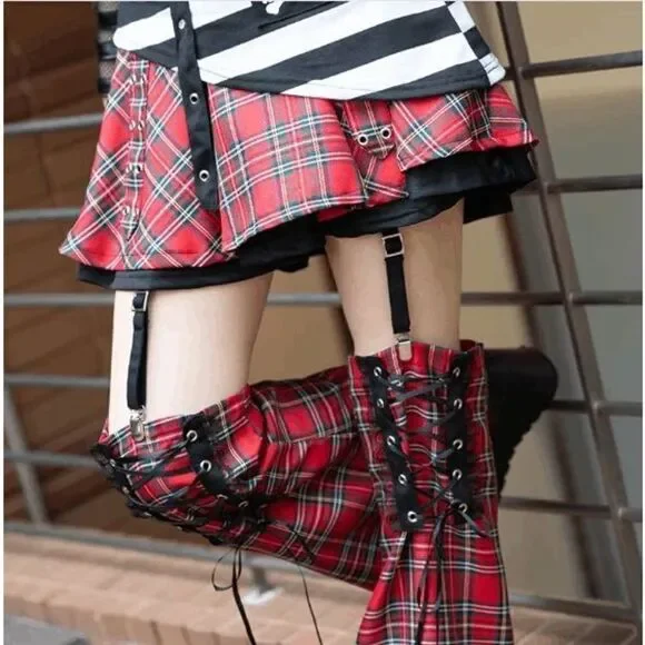 Goth punk rave pleated red skirt with leggings - Picture 3 of 4